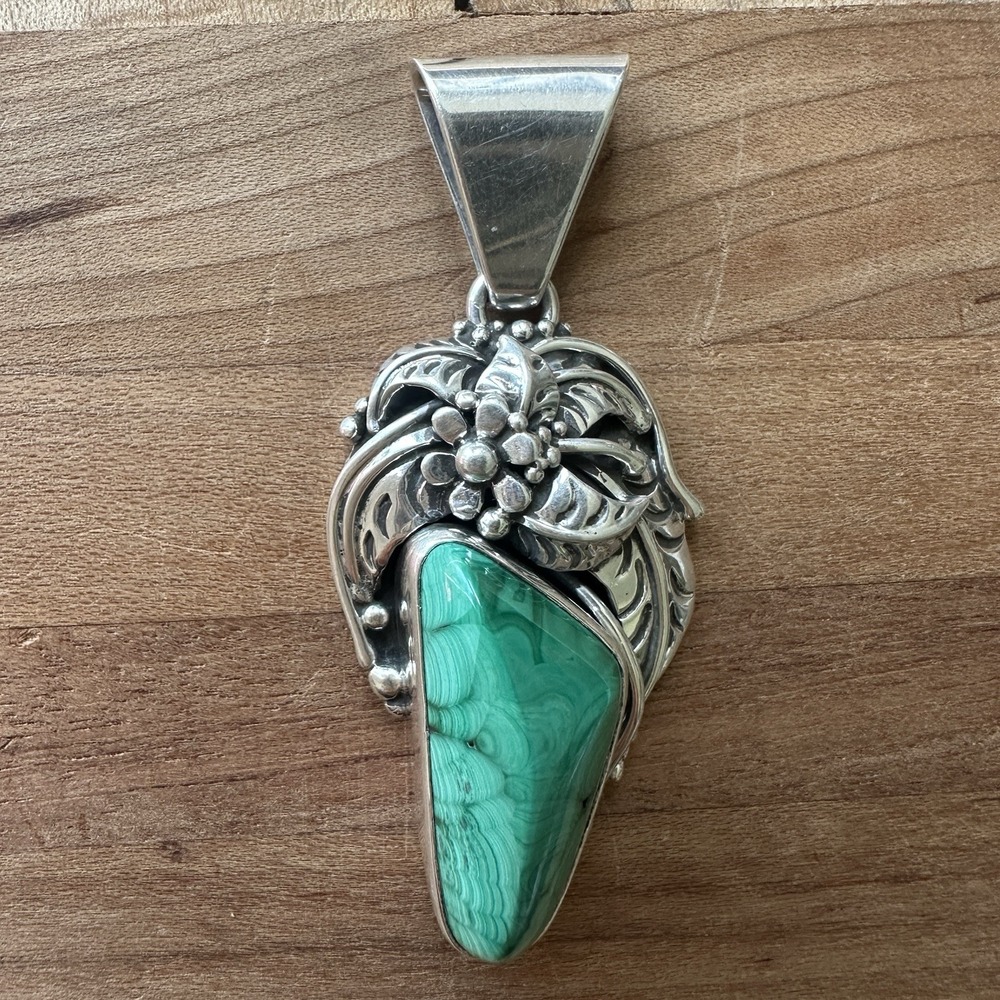 VTG Native‎ American Pendant 2.125 Inch Malachite Flower Leaf 925 Sterling 14.6g